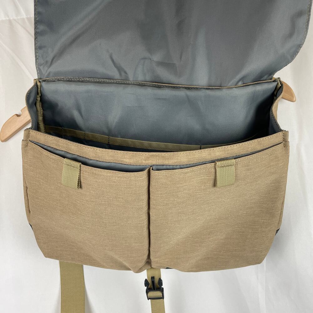 The North Face Berkeley Messenger Satchel Bag Brown Flap Top Adjustable NF0A3KWJ - Picture 6 of 9